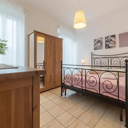 Romeathome146 - Monti Roma