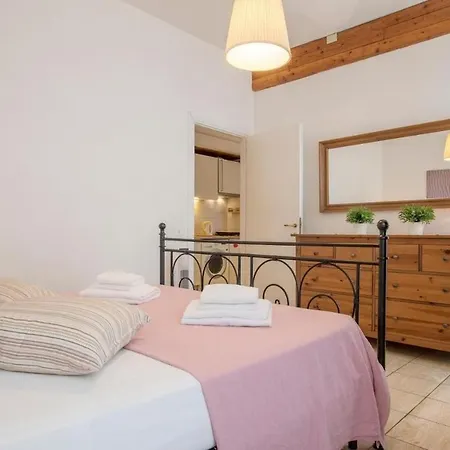 Romeathome146 - Monti Apartment Rom