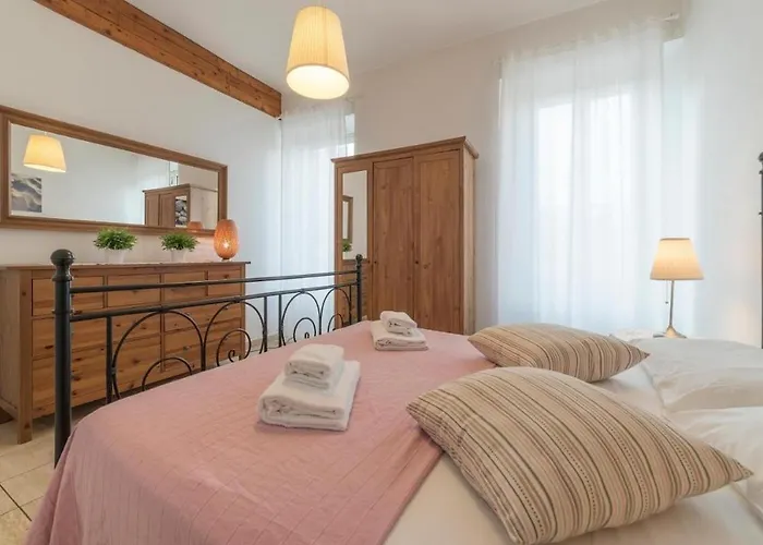 Romeathome146 - Monti Rom