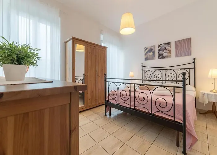 Romeathome146 - Monti Rom